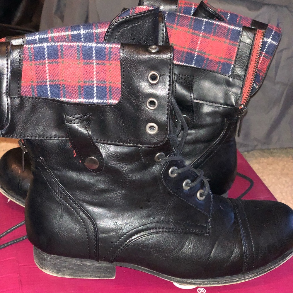 Combat boots size 8.5